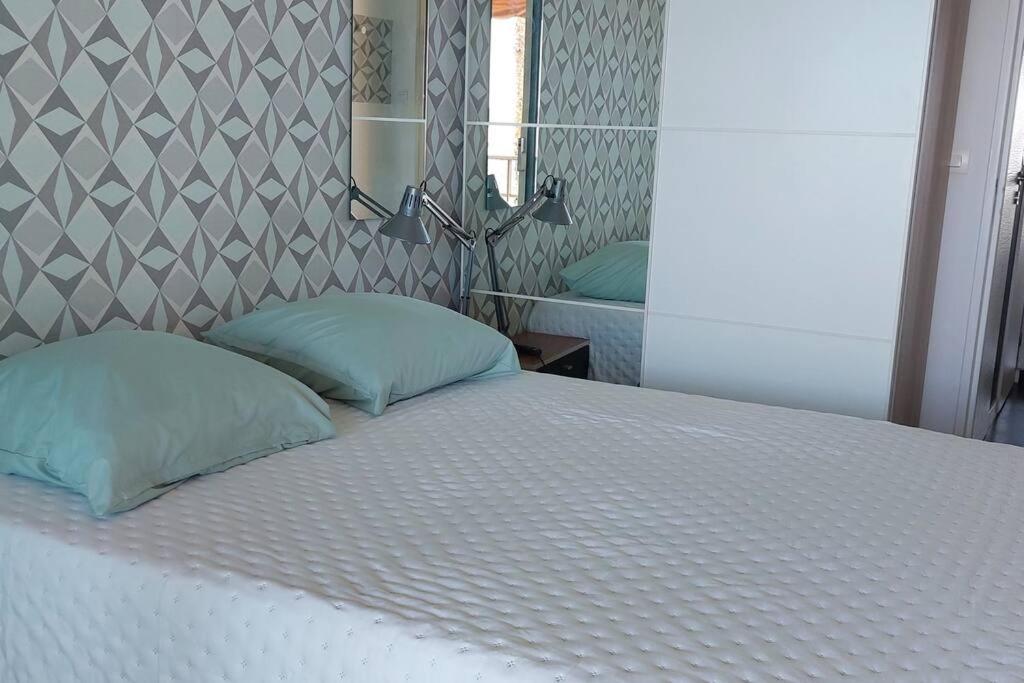 Front De Mer - Emplacement Prise - T2 Moderne Et Climatise - Tout A Pied Bandol Luaran gambar
