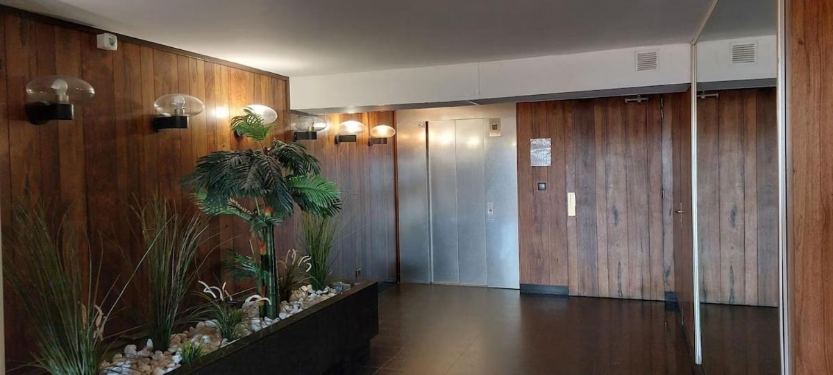 Front De Mer - Emplacement Prise - T2 Moderne Et Climatise - Tout A Pied Bandol Luaran gambar