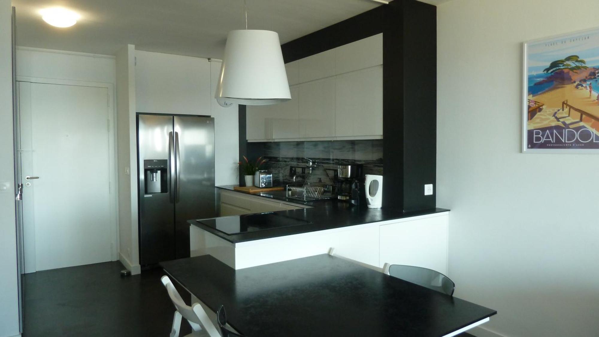 Front De Mer - Emplacement Prise - T2 Moderne Et Climatise - Tout A Pied Bandol Luaran gambar